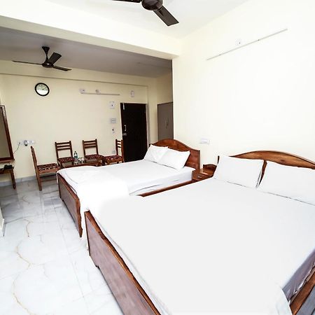 Rishika Guest House And Banquet Calcuta Exterior foto
