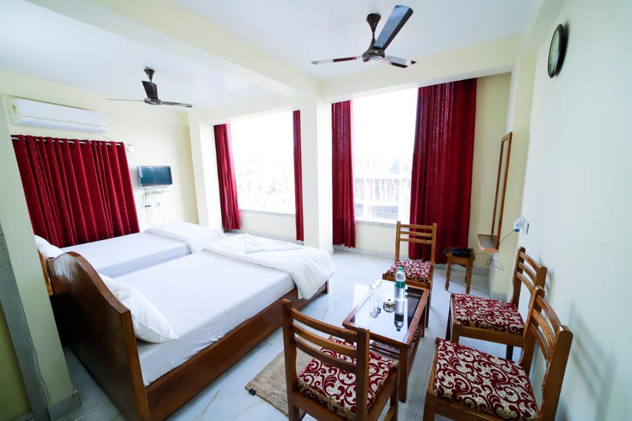 Rishika Guest House And Banquet Calcuta Exterior foto