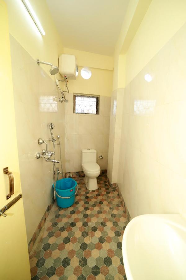 Rishika Guest House And Banquet Calcuta Exterior foto