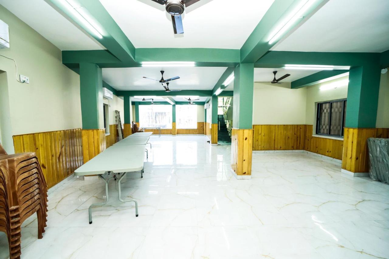 Rishika Guest House And Banquet Calcuta Exterior foto