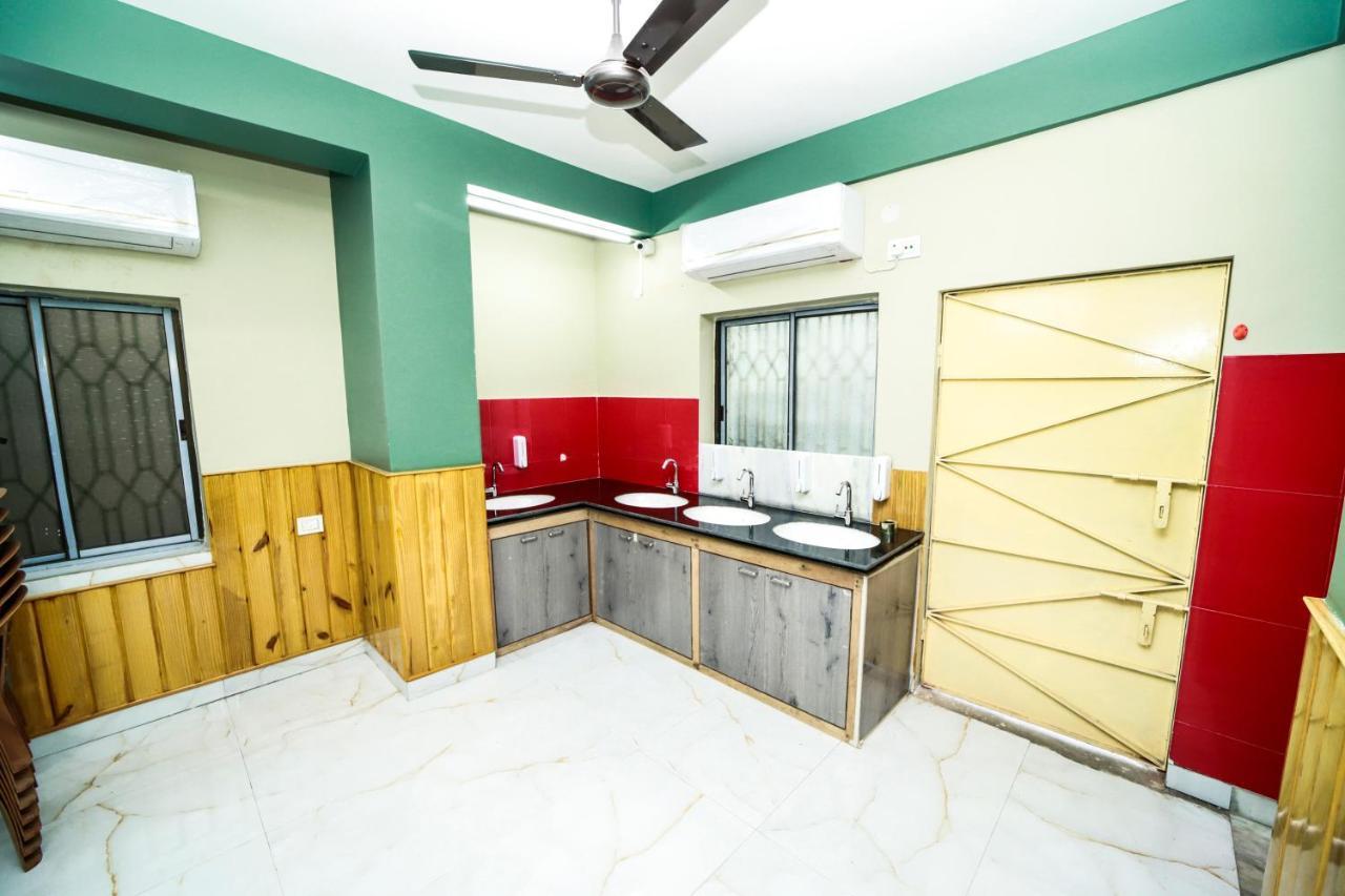 Rishika Guest House And Banquet Calcuta Exterior foto